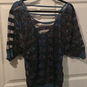 Daytrip Emerald Green & Black Top Size Medium